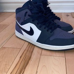 Jordan 1
Obsidian Sanded Purple